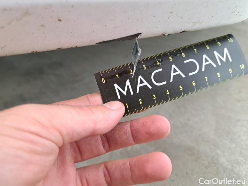  Peugeot  208  Signature 1.2 PureTech 80CV BVM5 E6dT #12