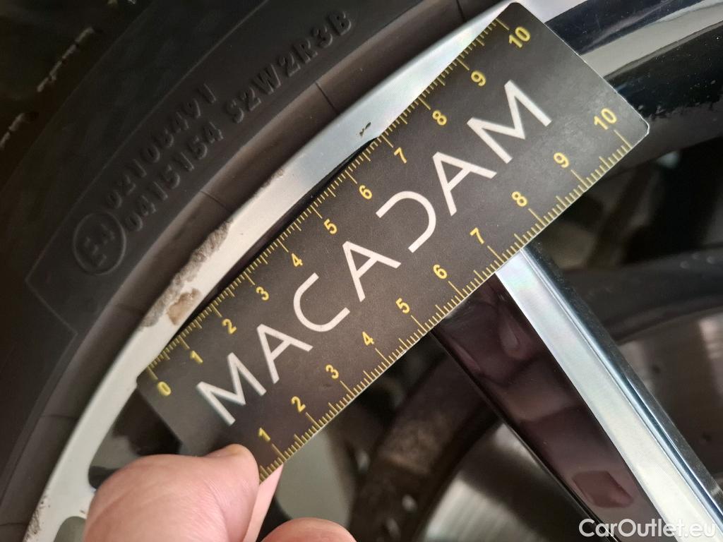  Mercedes  C-Klasse MERCEDES-BENZ Classe C Coupe / 2018 / 2P / Coupé C 200 AMG Line #19