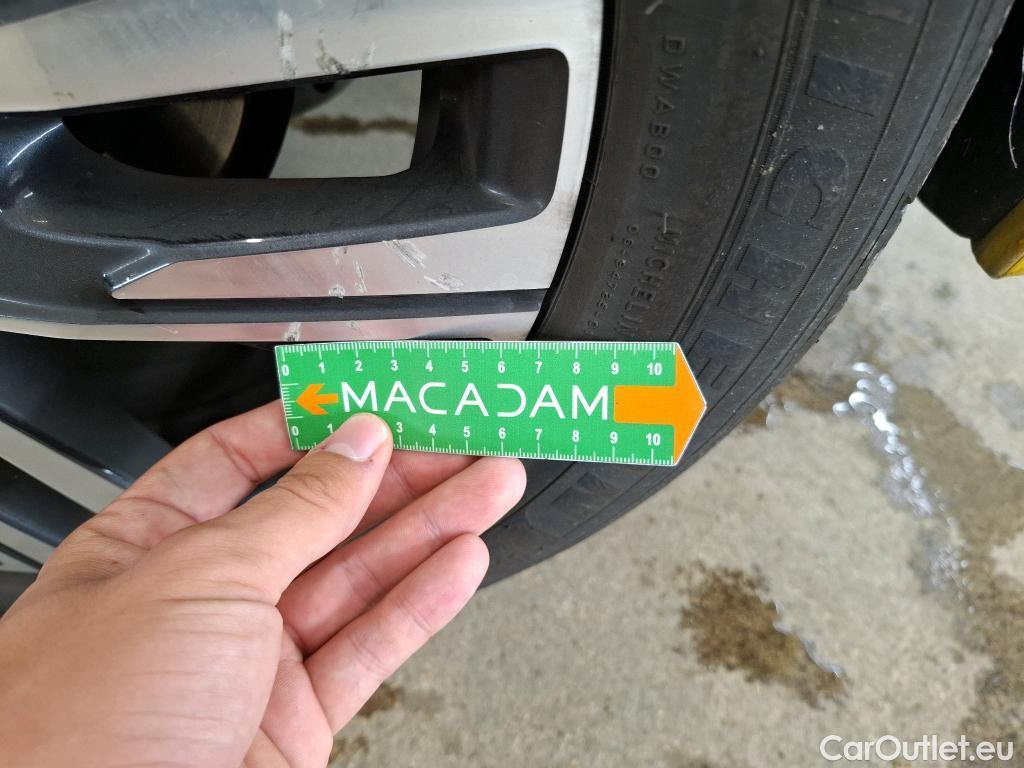  Peugeot  208  Allure Pack 1.2 PureTech 100CV BVA8 E6d #19