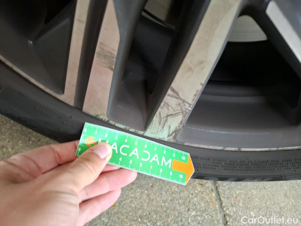  Peugeot  208  Allure Pack 1.2 PureTech 100CV BVA8 E6d #9