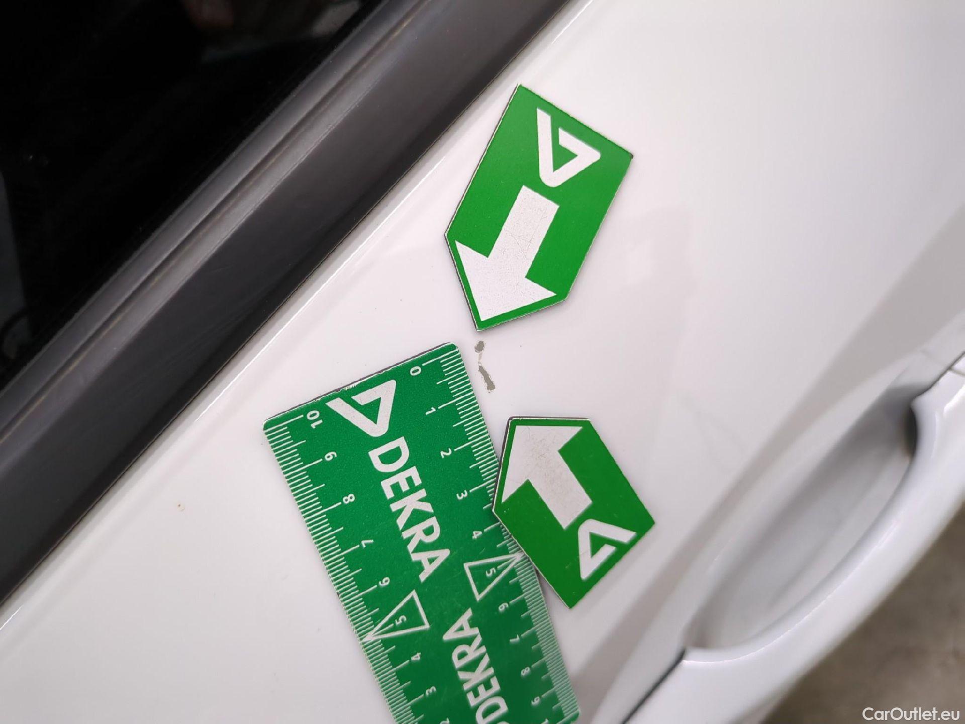  Peugeot  208  Allure Pack 1.2 PureTech 100CV BVA8 E6d #8