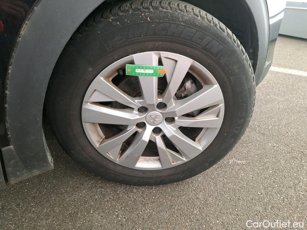  Peugeot  3008  Active Business 1.5 HDi 130CV BVA8 E6d #10