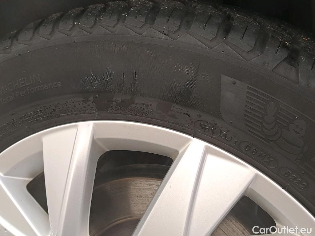  Volkswagen  Tiguan VOLKSWAGEN  / 2020 / 5P / SUV 1.4 eHybrid 245 DSG6 Elegance #7