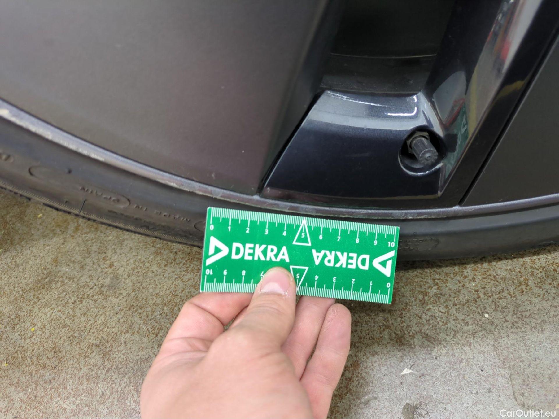  Tesla  Model 3 TESLA  / 2018 / 4P / Berline Grande Autonomie #10