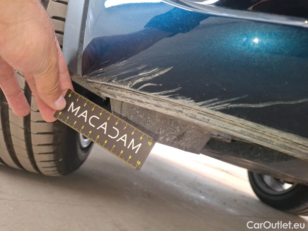  Volkswagen  Tiguan VOLKSWAGEN  / 2020 / 5P / SUV 1.4 eHybrid 245 DSG6 R-Line #9