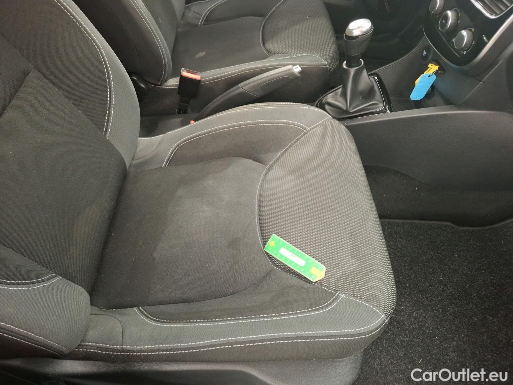  Renault  Clio  IV Business 0.9 TCe 90CV BVM5 E6 #15