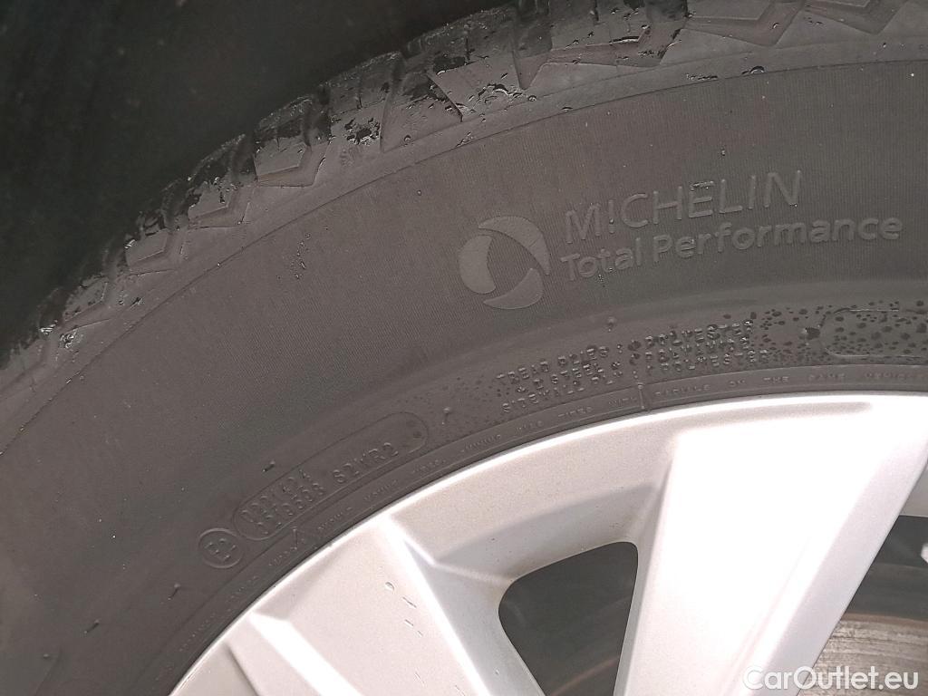  Volkswagen  Tiguan VOLKSWAGEN  / 2020 / 5P / SUV 1.4 eHybrid 245 DSG6 Elegance #13