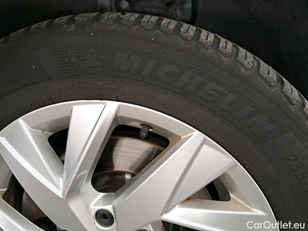  Volkswagen  Tiguan VOLKSWAGEN  / 2020 / 5P / SUV 1.4 eHybrid 245 DSG6 Elegance #15