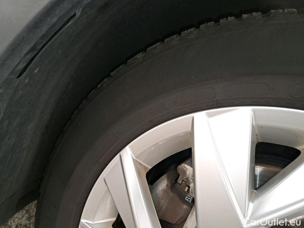  Volkswagen  Tiguan VOLKSWAGEN  / 2020 / 5P / SUV 1.4 eHybrid 245 DSG6 Elegance #20