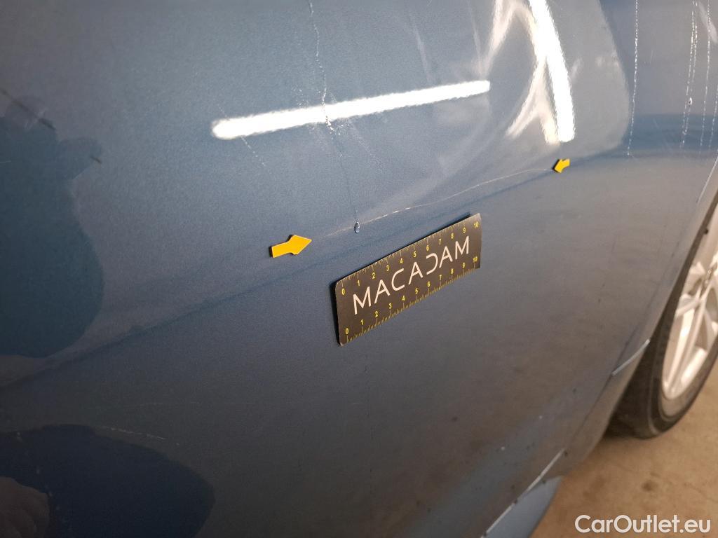  Toyota  Corolla TOYOTA  5p Berline Hybride 122h Dynamic Business #2