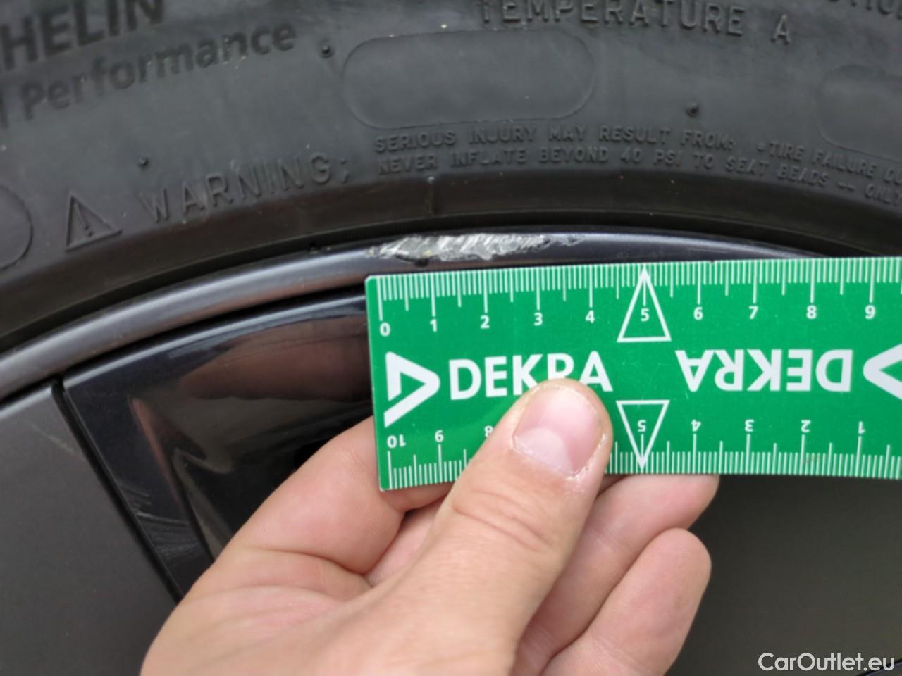  Tesla  Model 3 TESLA  / 2018 / 4P / Berline Grande Autonomie #4