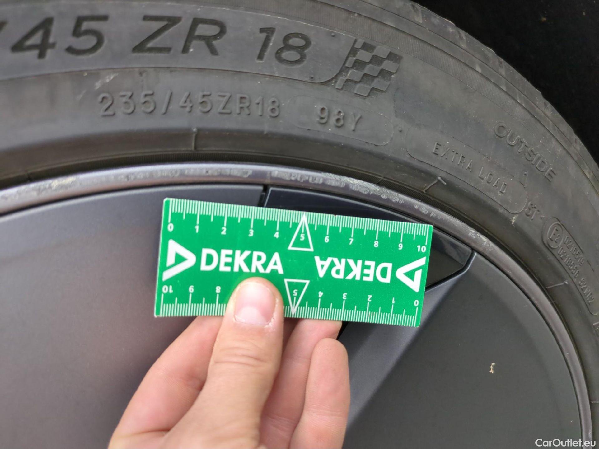  Tesla  Model 3 TESLA  / 2018 / 4P / Berline Grande Autonomie #17