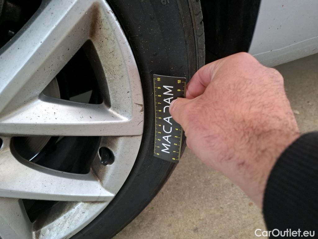  Seat  Leon SEAT  Sportstourer / 2020 / 5P / Break 2.0 TDI 150 DSG S&S Style Business #24