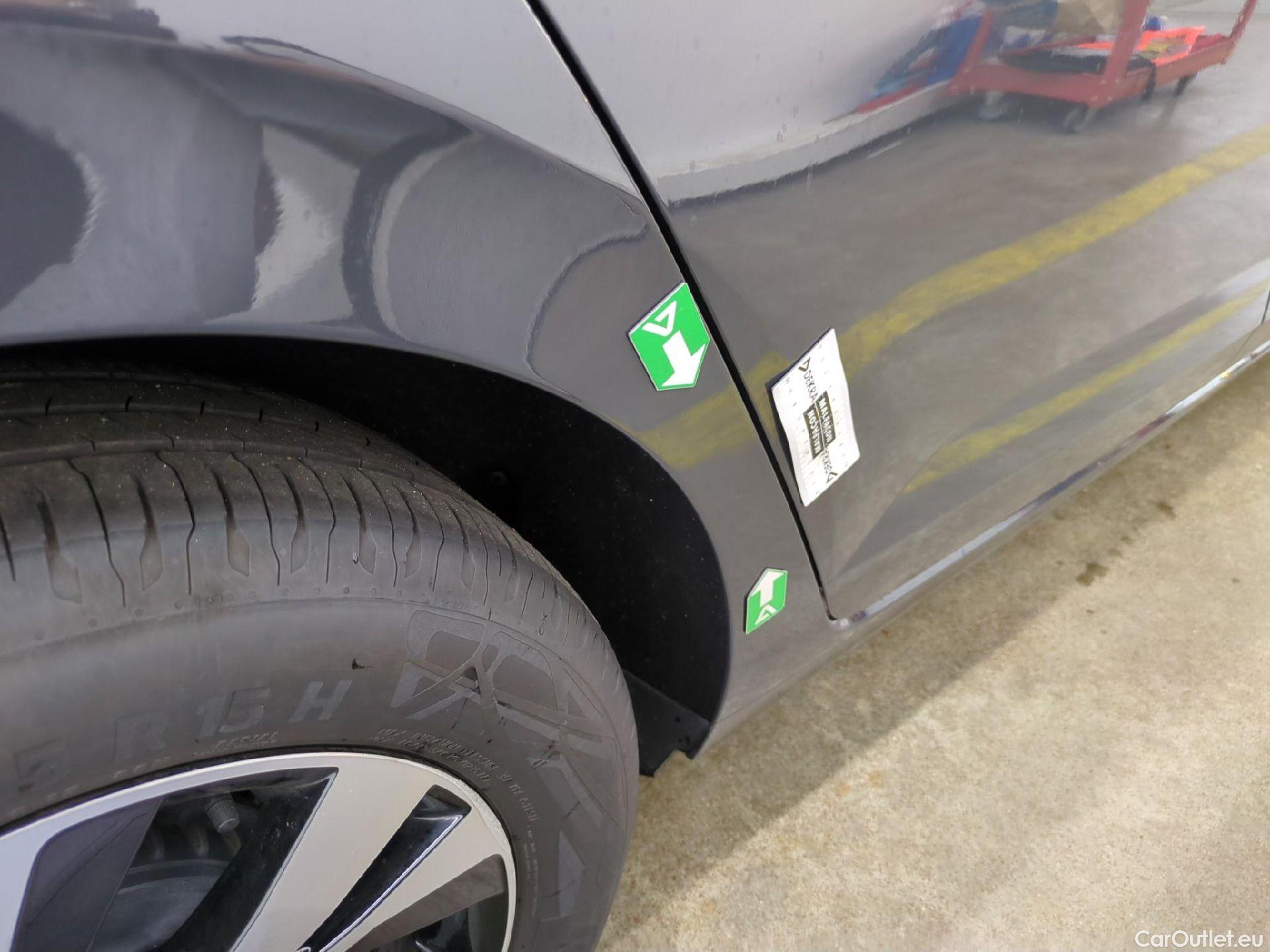  Volkswagen  Polo  VI Comfortline 1.0 75CV BVM5 E6 #9