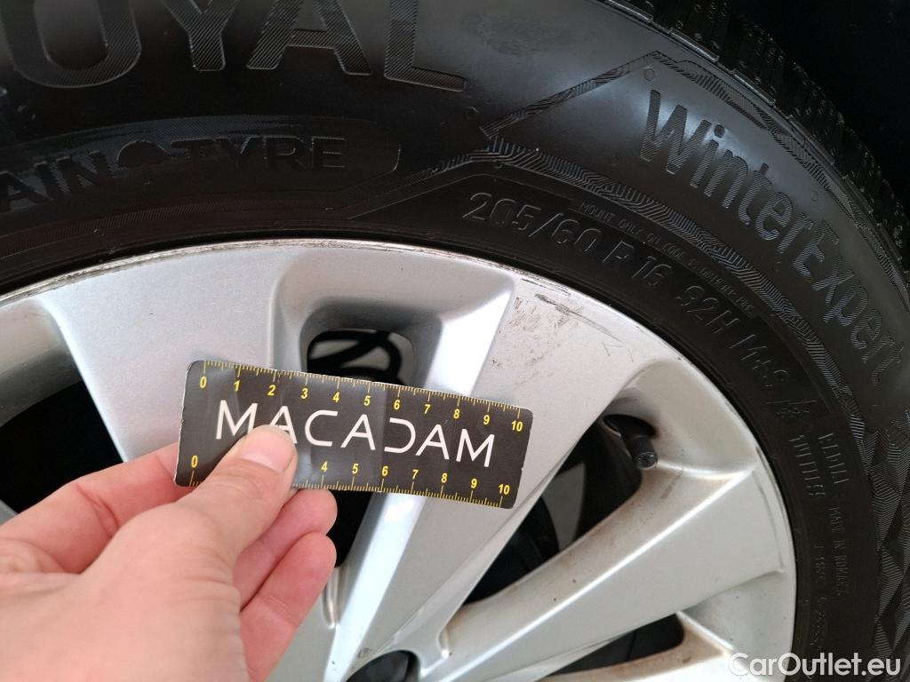  Seat  Arona  Style 1.0 TSI 95CV BVM5 E6dT #6