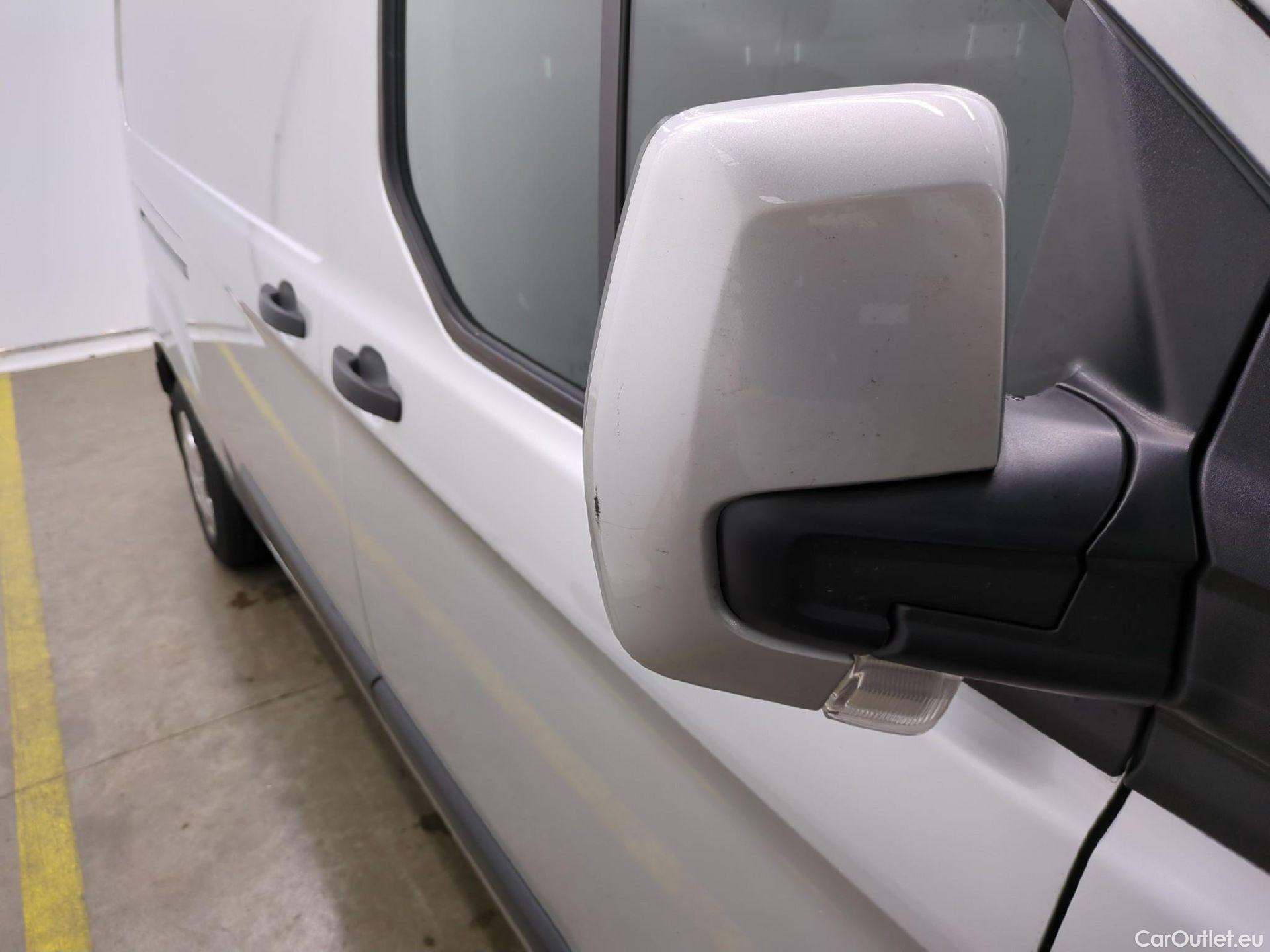  Ford  Transit FORD  Custom / 2018 / 4P / Fourgon tôlé 2.0 ECOBLUE 130 300 L2H1 AUTO TREND BUS #11