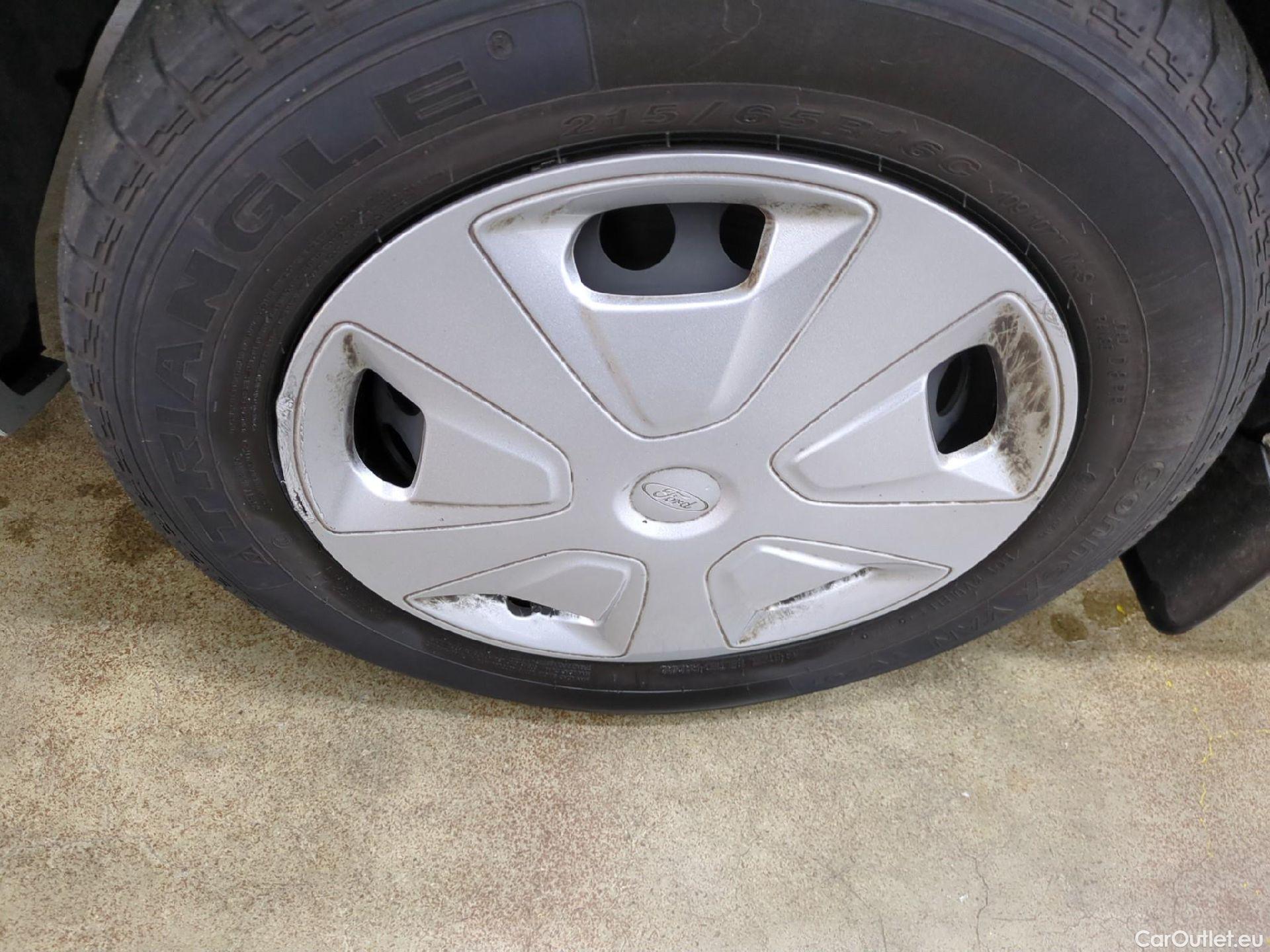  Ford  Transit FORD  Custom / 2018 / 4P / Fourgon tôlé 2.0 ECOBLUE 130 300 L2H1 AUTO TREND BUS #5