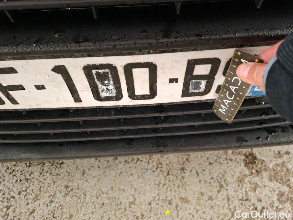  Peugeot  Expert  Fourgon Premium L2 1.5 HDi 120CV BVM6 E6d #31