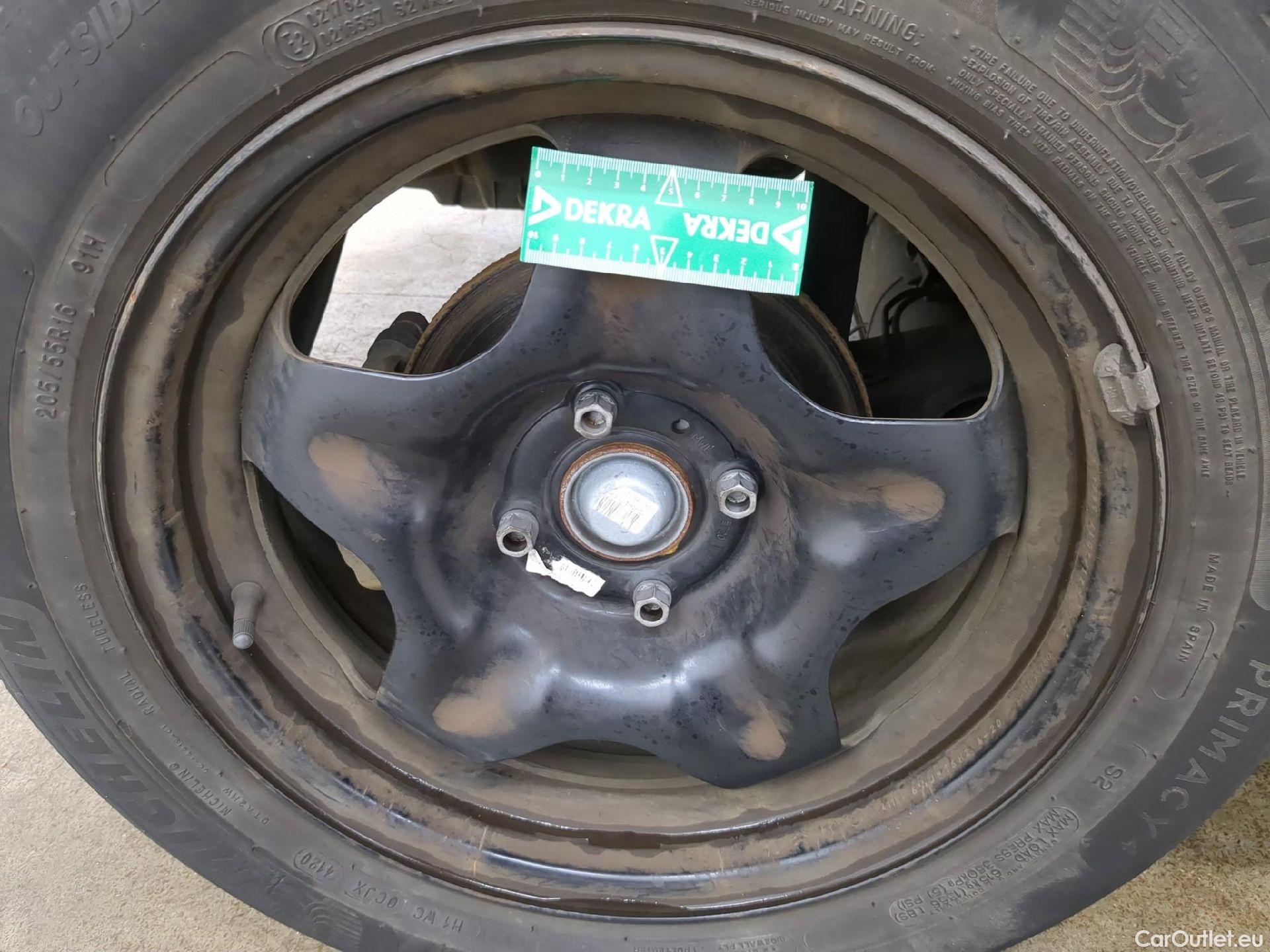  Citroen  C3 CITROEN  Société VU 5p Berline BlueHDi 100 SandS BVM Feel Nav #7