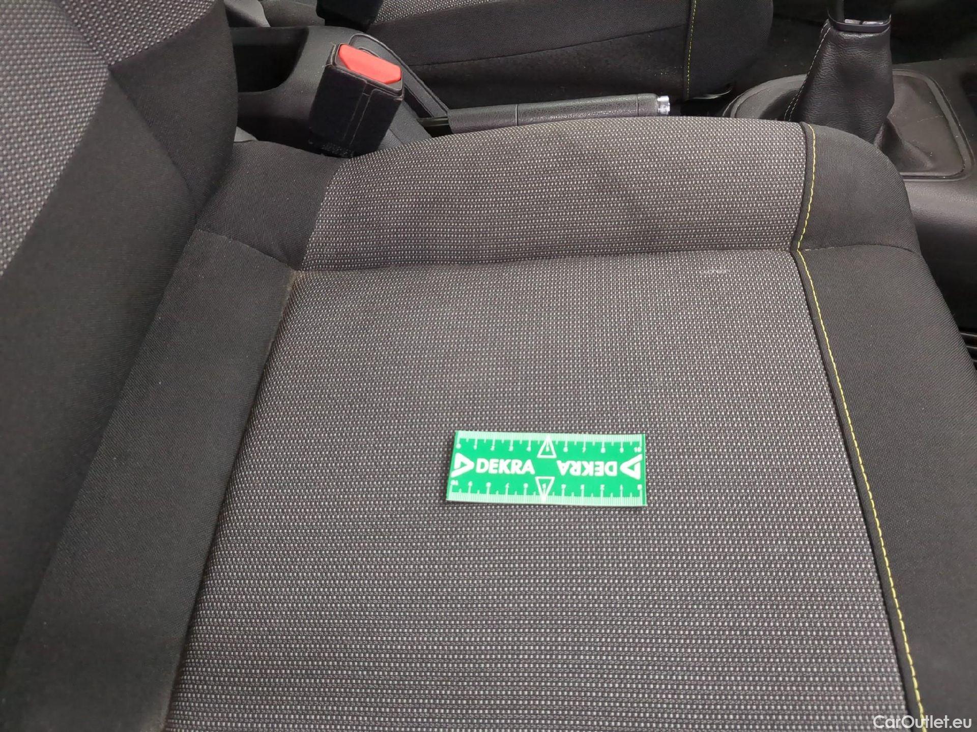  Citroen  C3 CITROEN  Société VU 5p Berline BlueHDi 100 SandS BVM Feel Nav #2