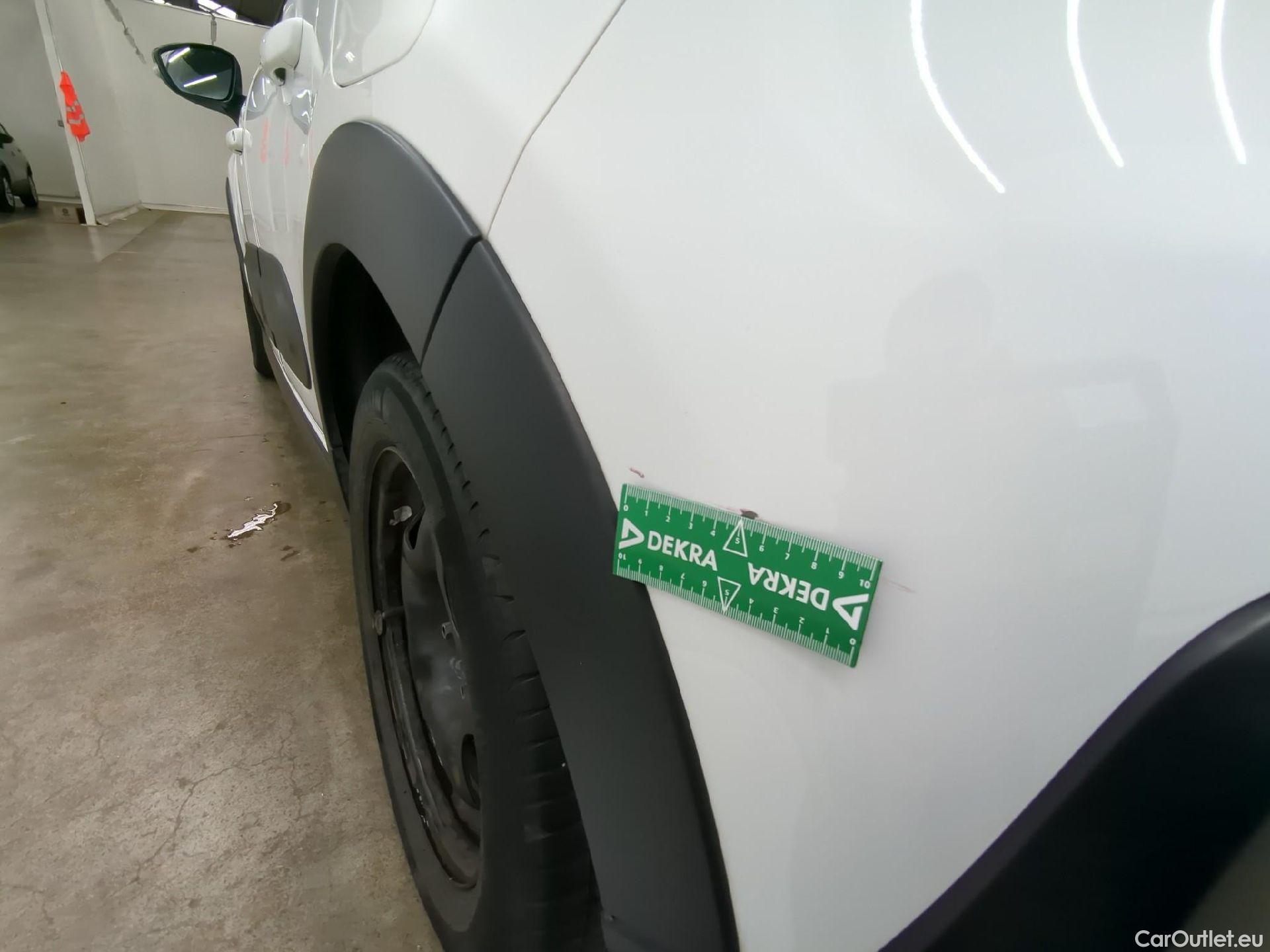  Citroen  C3 CITROEN  Société VU 5p Berline BlueHDi 100 SandS BVM Feel Nav #12