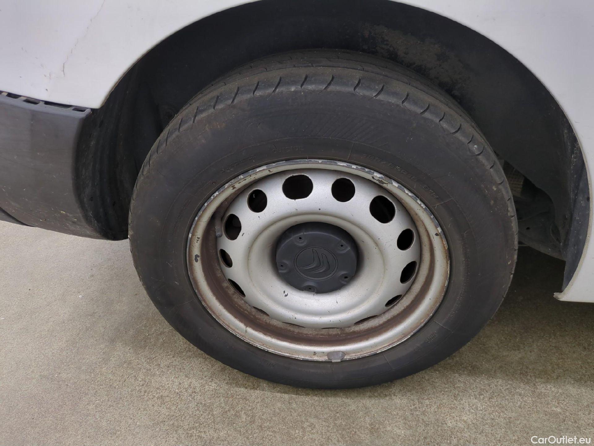  Citroen  Berlingo  Fourgon Club L1 (Court) 1.6 BlueHDi 100CV BVM5 E6 #15