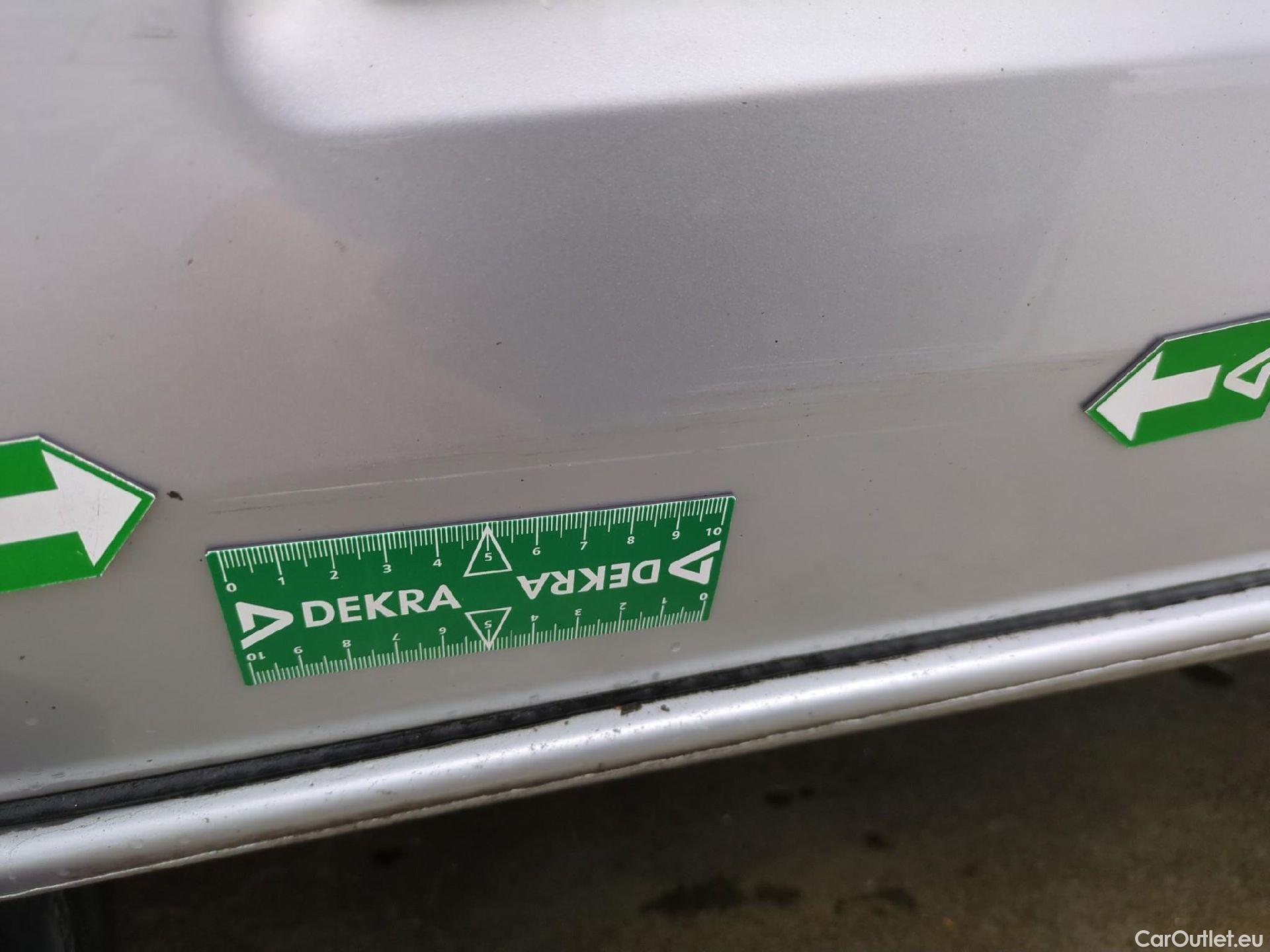  Ford  Transit FORD  Custom / 2018 / 4P / Fourgon tôlé 2.0 ECOBLUE 130 300 L2H1 AUTO TREND BUS #22