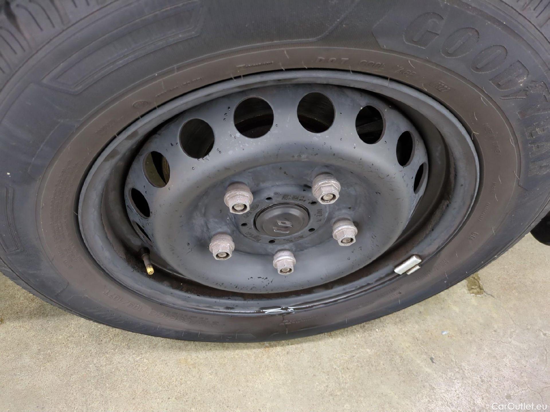  Ford  Transit FORD  Custom / 2018 / 4P / Fourgon tôlé 2.0 ECOBLUE 130 300 L2H1 AUTO TREND BUS #7