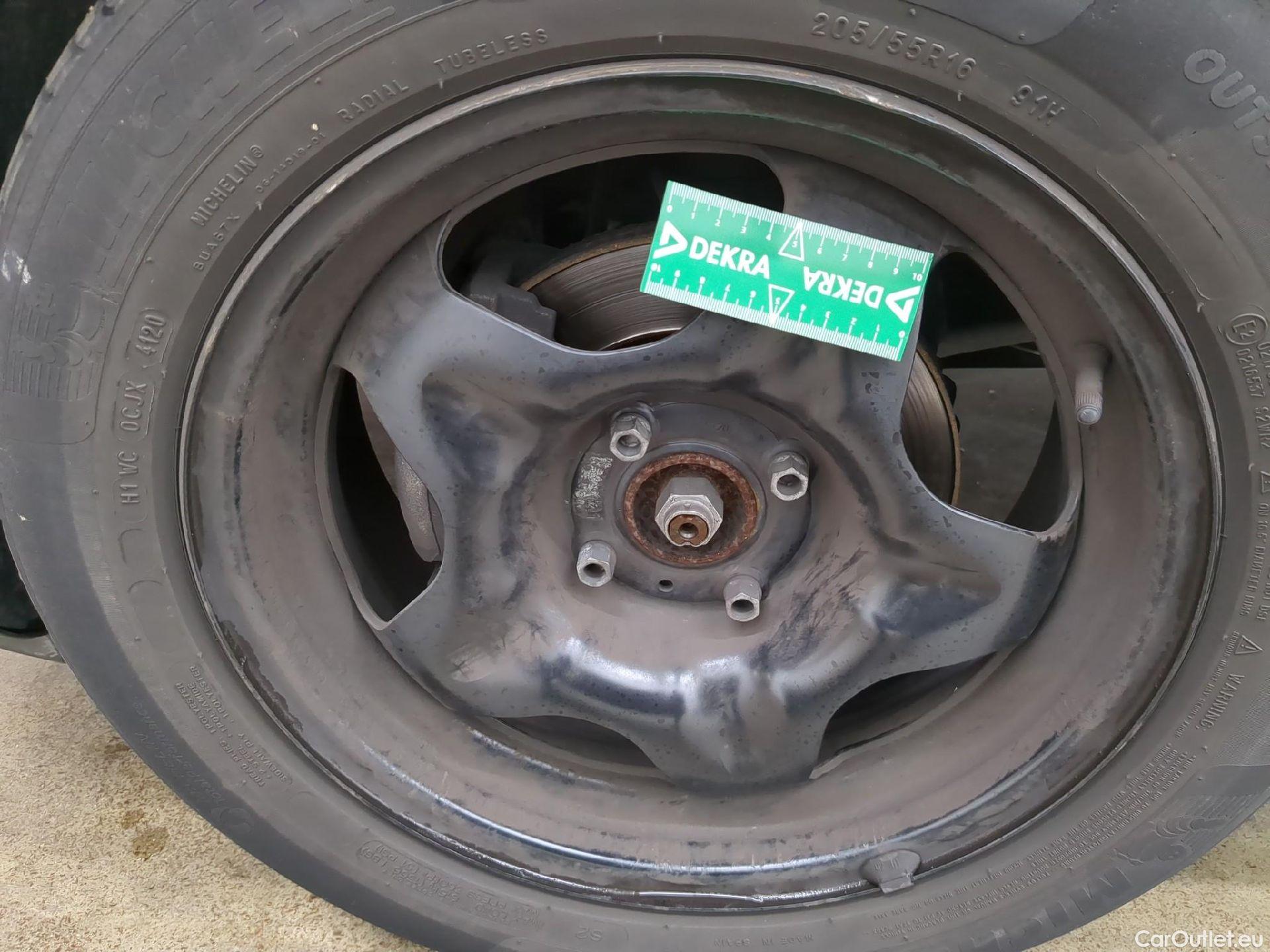  Citroen  C3 CITROEN  Société VU 5p Berline BlueHDi 100 SandS BVM Feel Nav #5