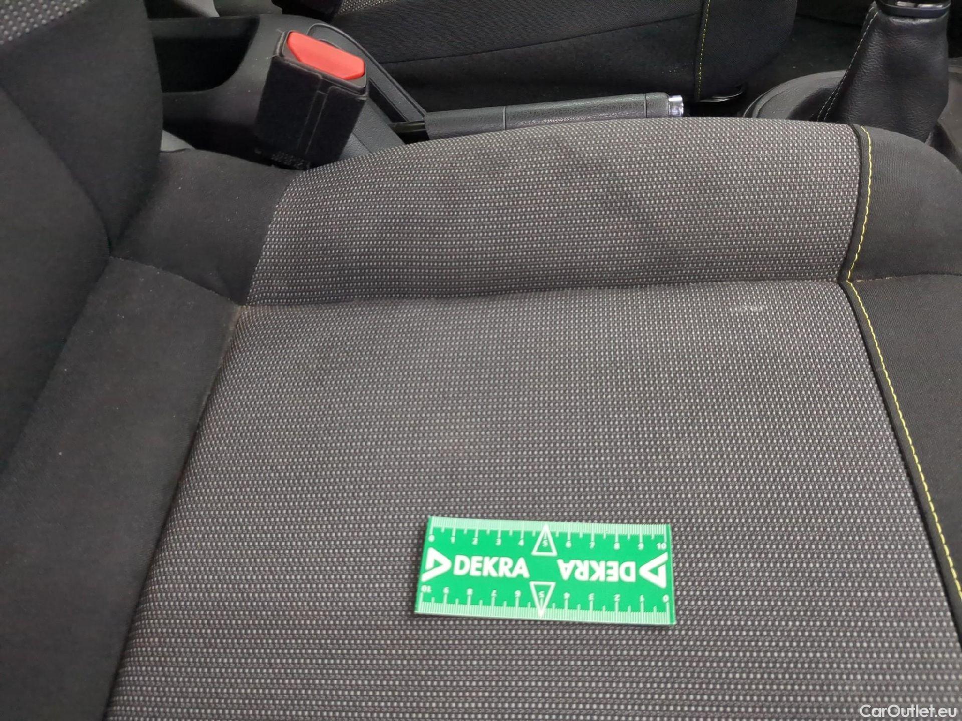  Citroen  C3 CITROEN  Société VU 5p Berline BlueHDi 100 SandS BVM Feel Nav #3