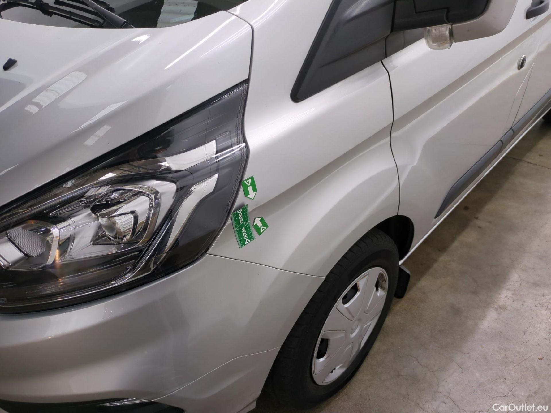  Ford  Transit FORD  Custom / 2018 / 4P / Fourgon tôlé 2.0 ECOBLUE 130 300 L2H1 AUTO TREND BUS #16