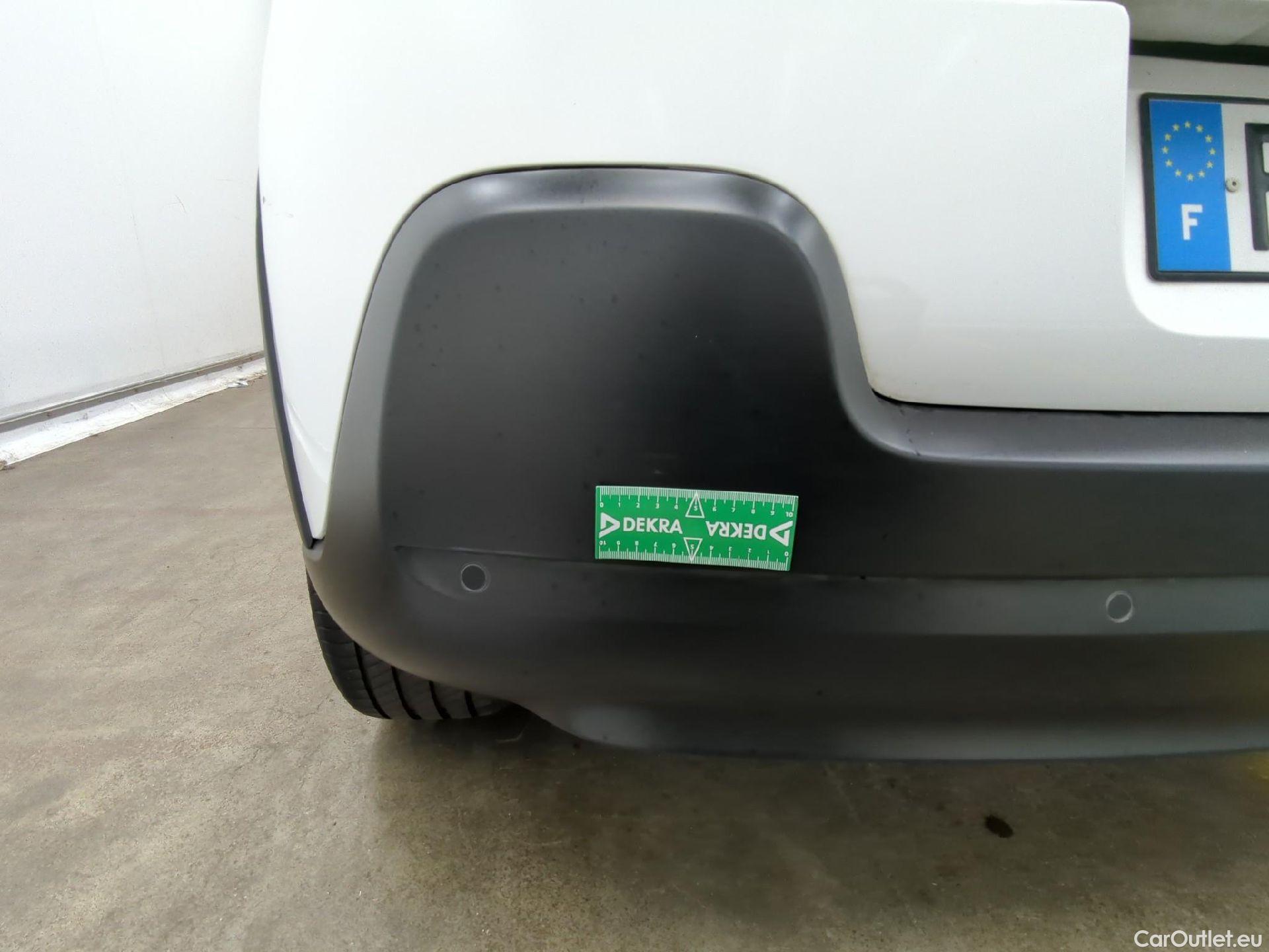  Citroen  C3 CITROEN  Société VU 5p Berline BlueHDi 100 SandS BVM Feel Nav #16