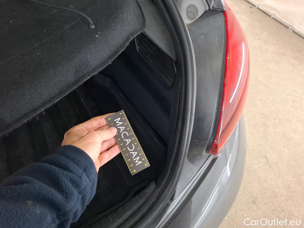  Peugeot  208  Affaire Premium Pack 1.5 HDi 100CV BVM6 E6dT #91