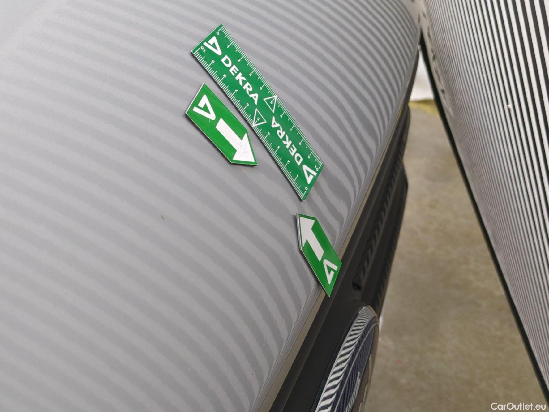  Ford  Transit FORD  Custom / 2018 / 4P / Fourgon tôlé 2.0 ECOBLUE 130 300 L2H1 AUTO TREND BUS #33