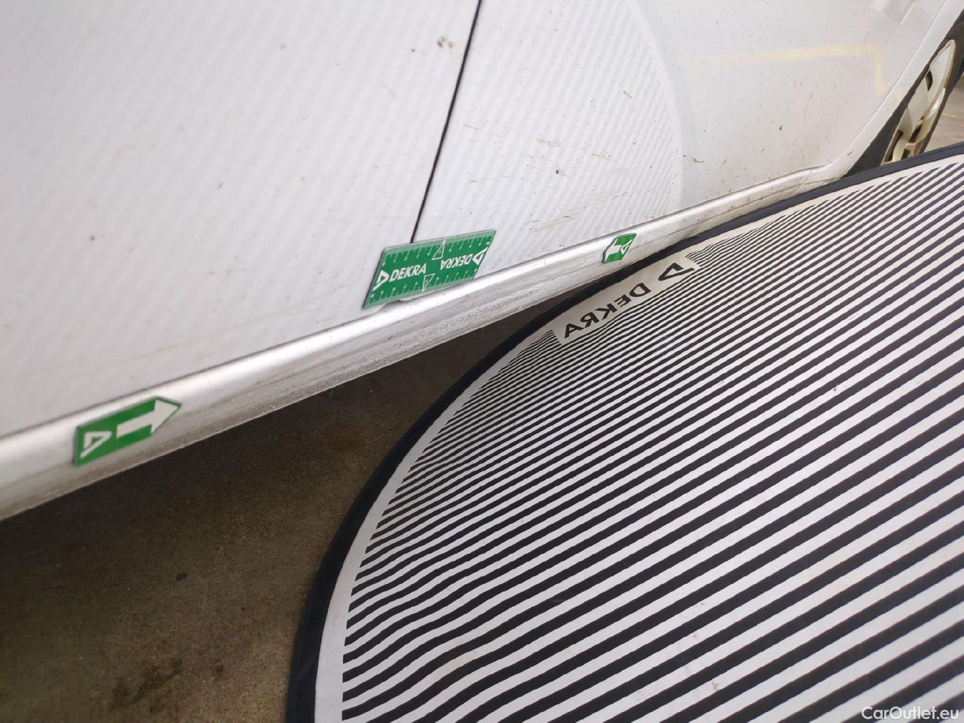  Renault  Kangoo  Express Maxi Extra (Série Spéciale) 1.5 dCi 90CV BVM5 E6 #26