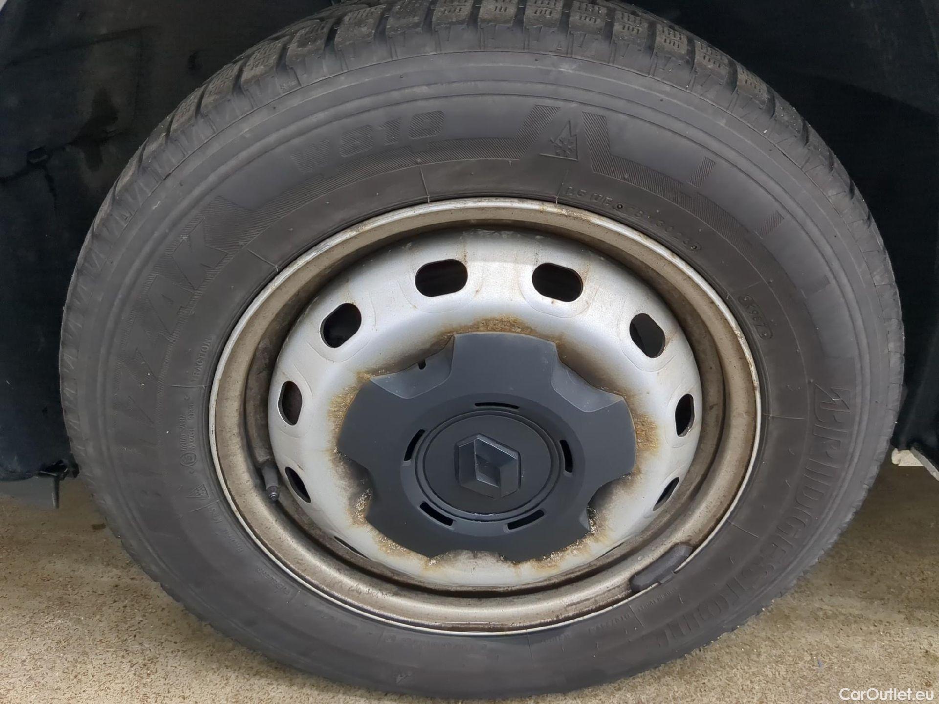  Renault  Trafic  III Fourgon L2H1 3T Confort 2.0 dCi 130CV BVM6 E6d #9