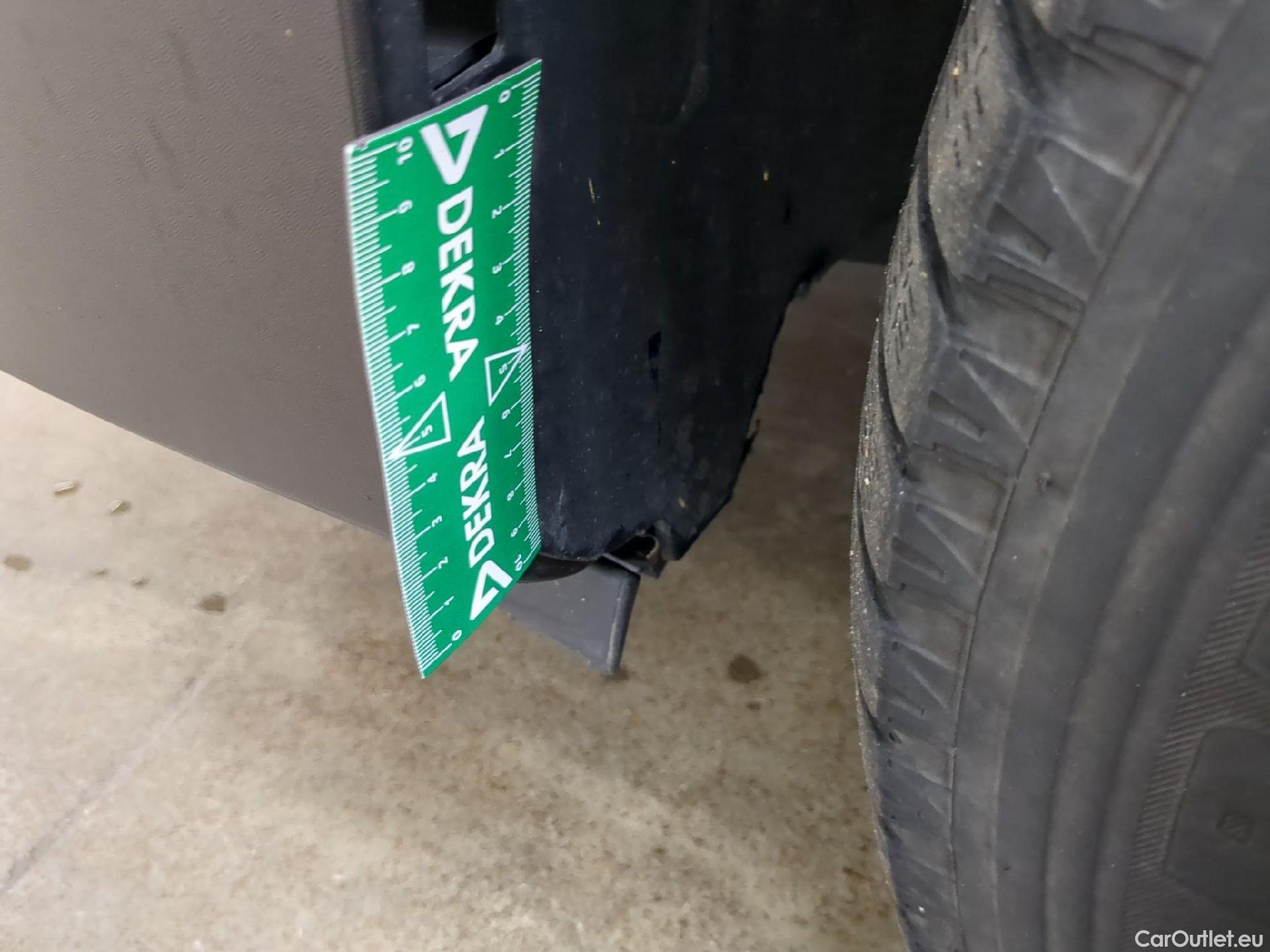  Renault  Trafic  III Fourgon L2H1 3T Confort 2.0 dCi 130CV BVM6 E6d #11