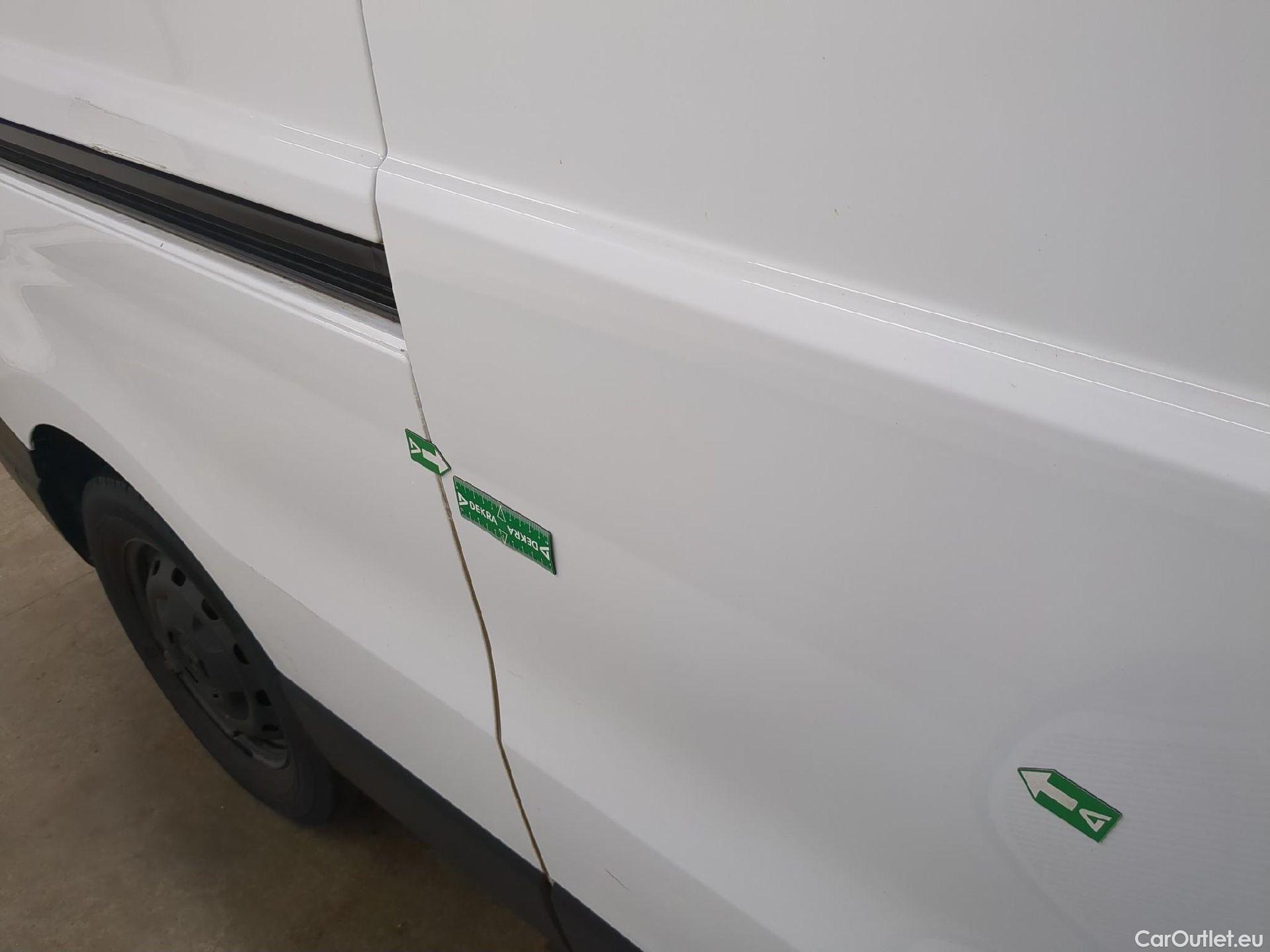  Renault  Trafic  III Fourgon L2H1 3T Confort 2.0 dCi 130CV BVM6 E6d #23