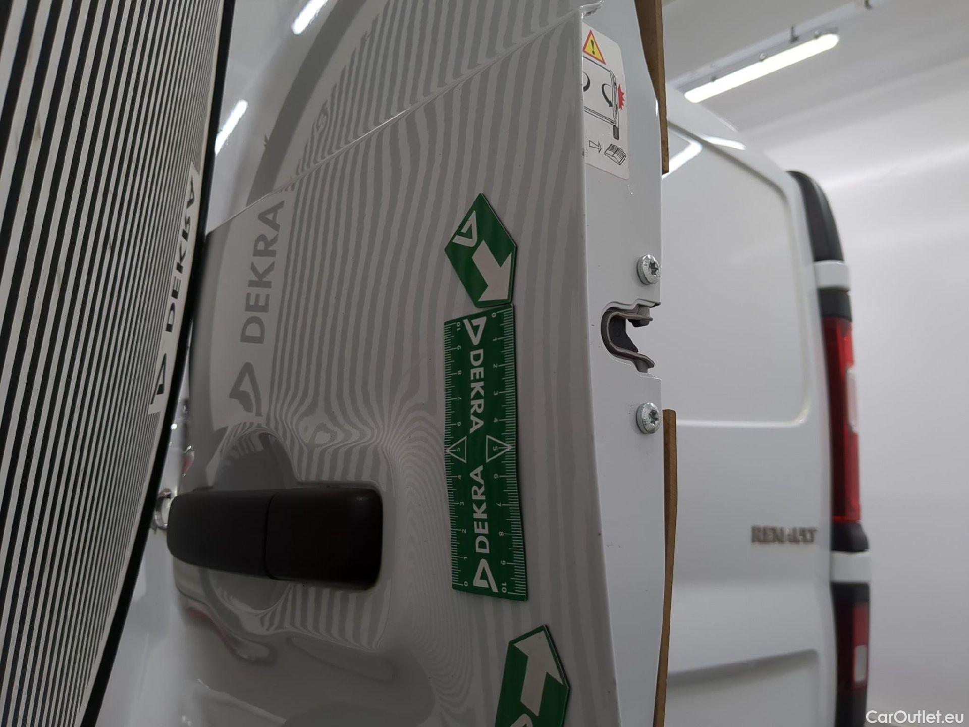  Renault  Trafic  III Fourgon L2H1 3T Confort 2.0 dCi 130CV BVM6 E6d #45