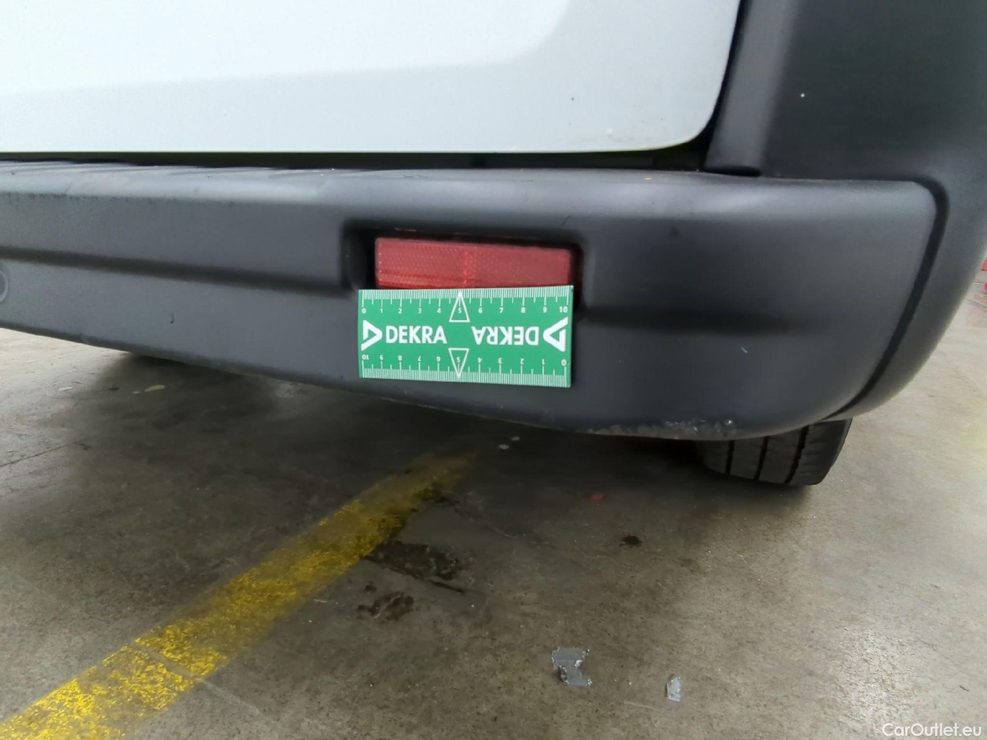  Renault  Trafic  III Fourgon L2H1 3T Confort 2.0 dCi 130CV BVM6 E6d #50