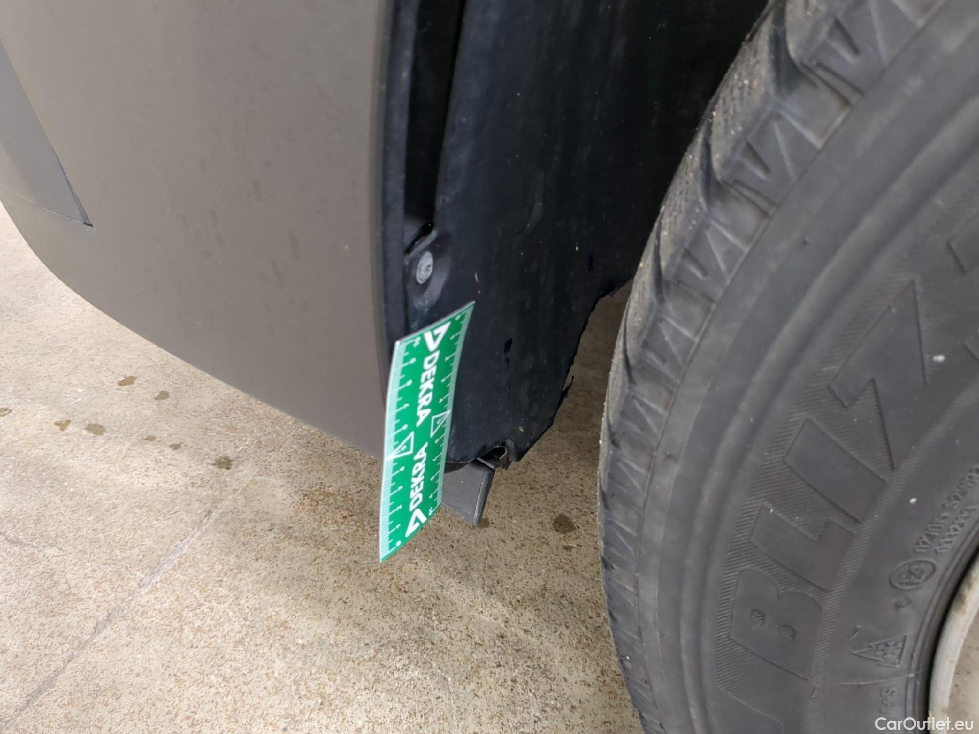  Renault  Trafic  III Fourgon L2H1 3T Confort 2.0 dCi 130CV BVM6 E6d #10