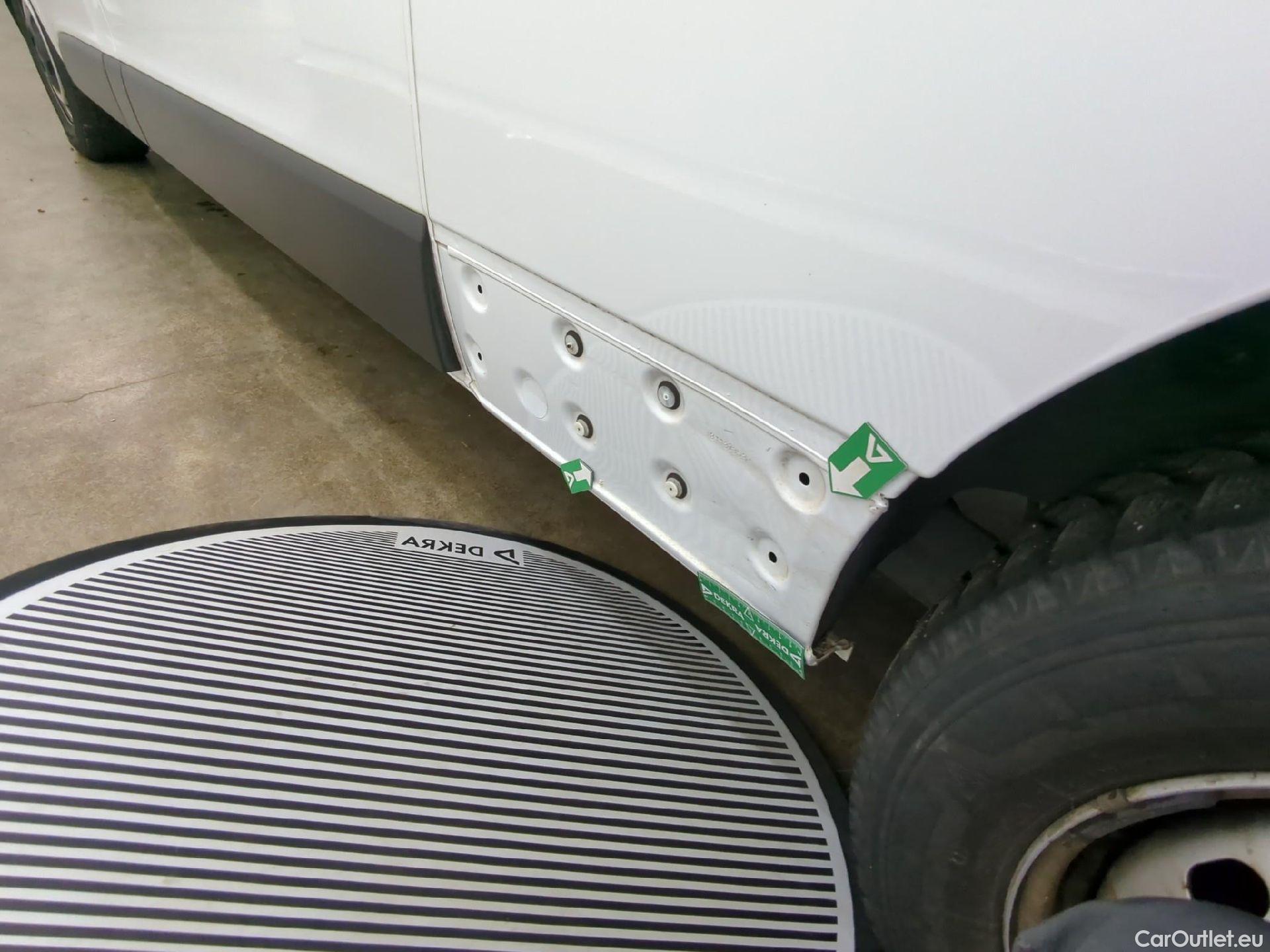  Renault  Trafic  III Fourgon L2H1 3T Confort 2.0 dCi 130CV BVM6 E6d #41