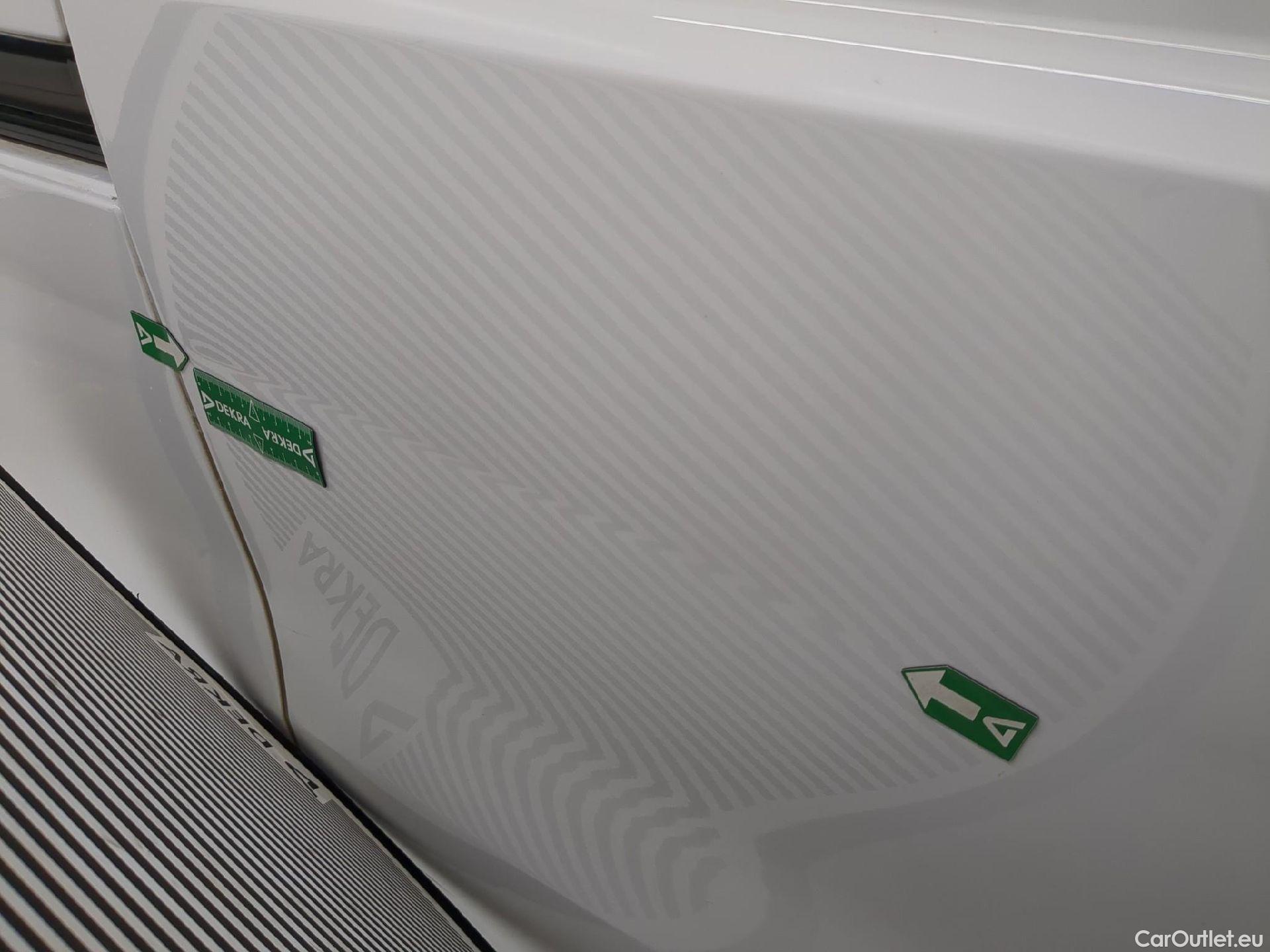  Renault  Trafic  III Fourgon L2H1 3T Confort 2.0 dCi 130CV BVM6 E6d #25