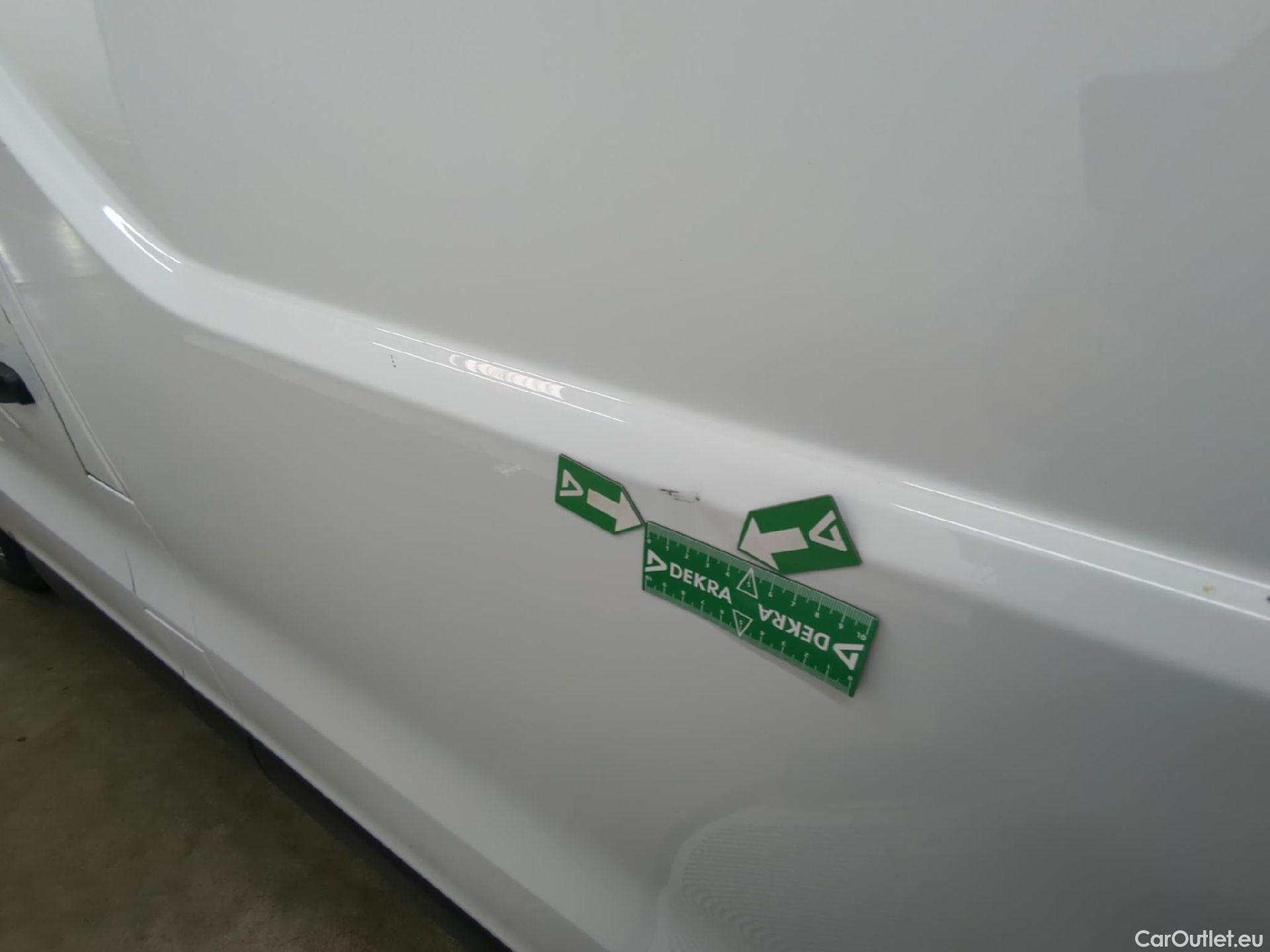  Renault  Trafic  III Fourgon L2H1 3T Confort 2.0 dCi 130CV BVM6 E6d #39