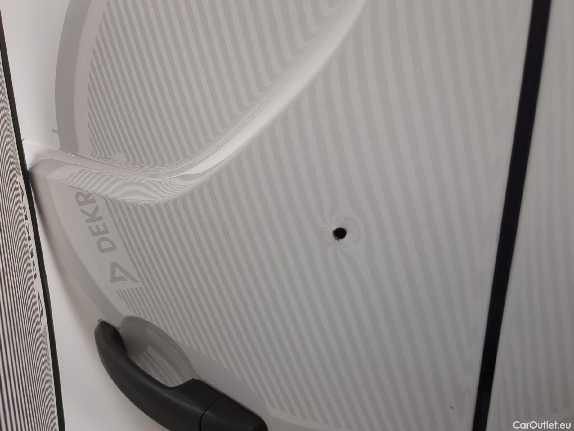  Renault  Trafic  III Fourgon L2H1 3T Confort 2.0 dCi 130CV BVM6 E6d #24