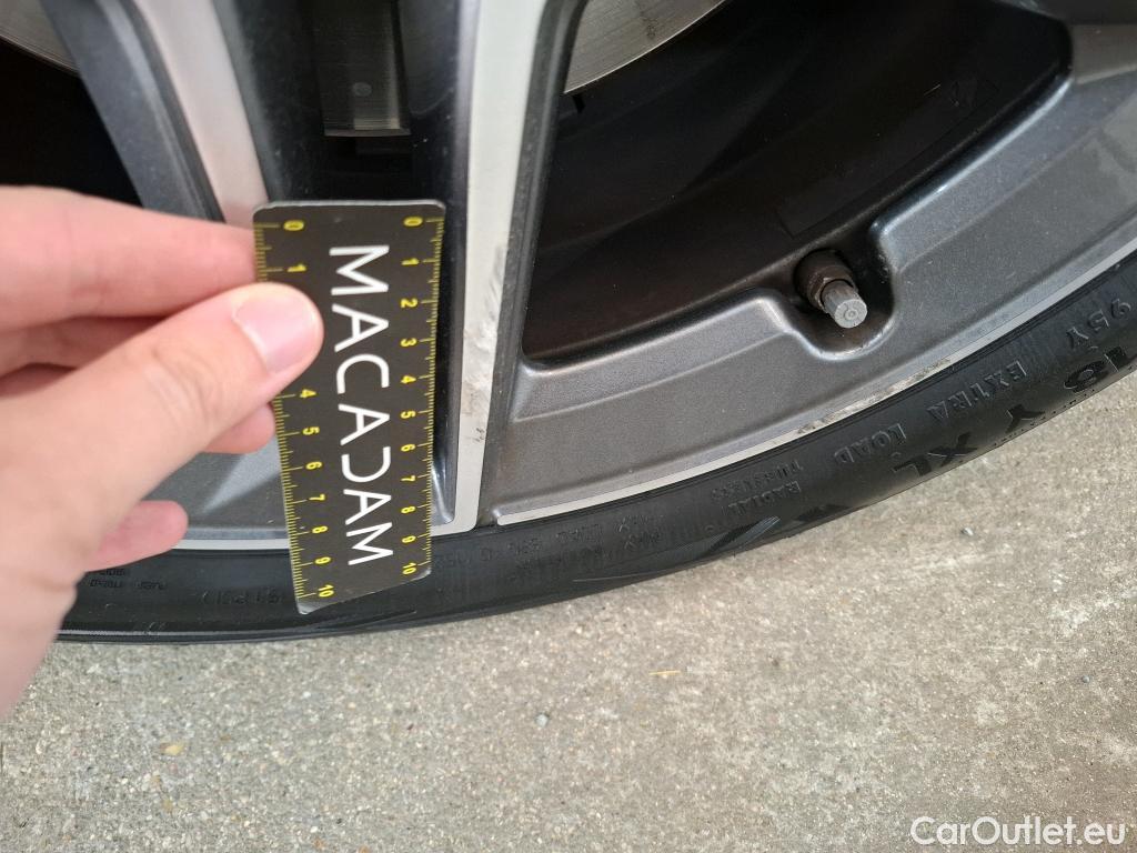  Mercedes  A-Klasse MERCEDES-BENZ Classe A Compact / 2018 / 5P / Berline A 250 e AMG Line 8G-DCT #23