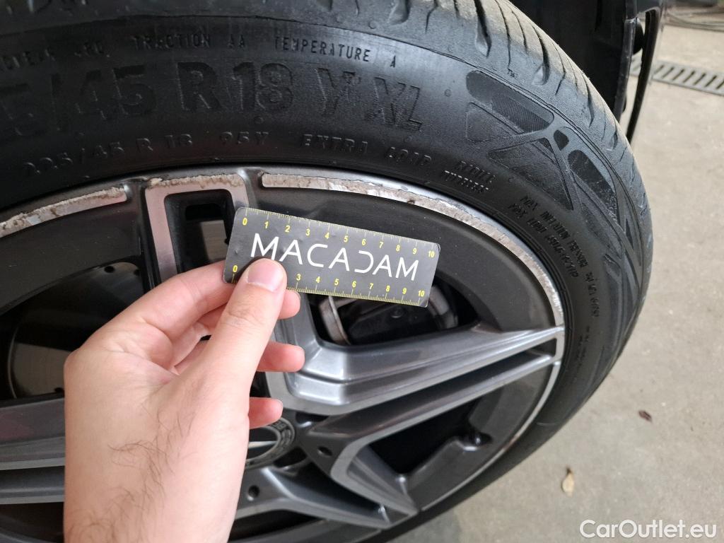  Mercedes  A-Klasse MERCEDES-BENZ Classe A Compact / 2018 / 5P / Berline A 250 e AMG Line 8G-DCT #33