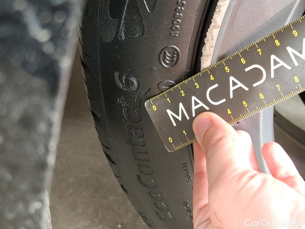  Mercedes  A-Klasse MERCEDES-BENZ Classe A Compact / 2018 / 5P / Berline A 250 e AMG Line 8G-DCT #15