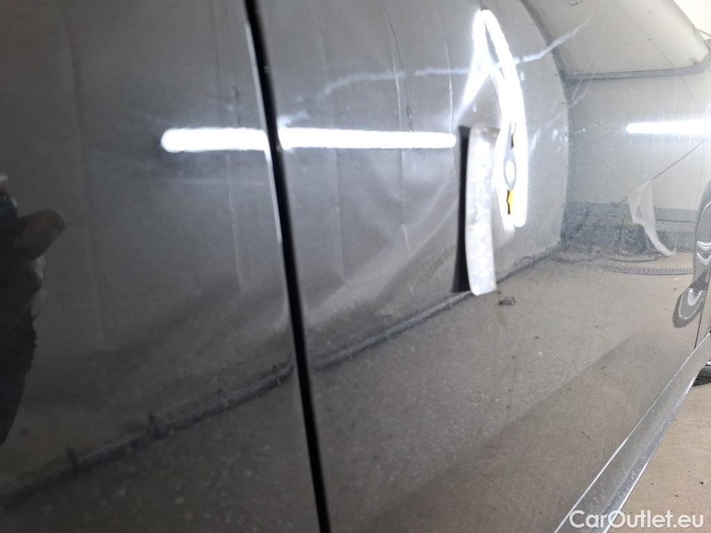  Mercedes  A-Klasse MERCEDES-BENZ Classe A Compact / 2018 / 5P / Berline A 250 e AMG Line 8G-DCT #37