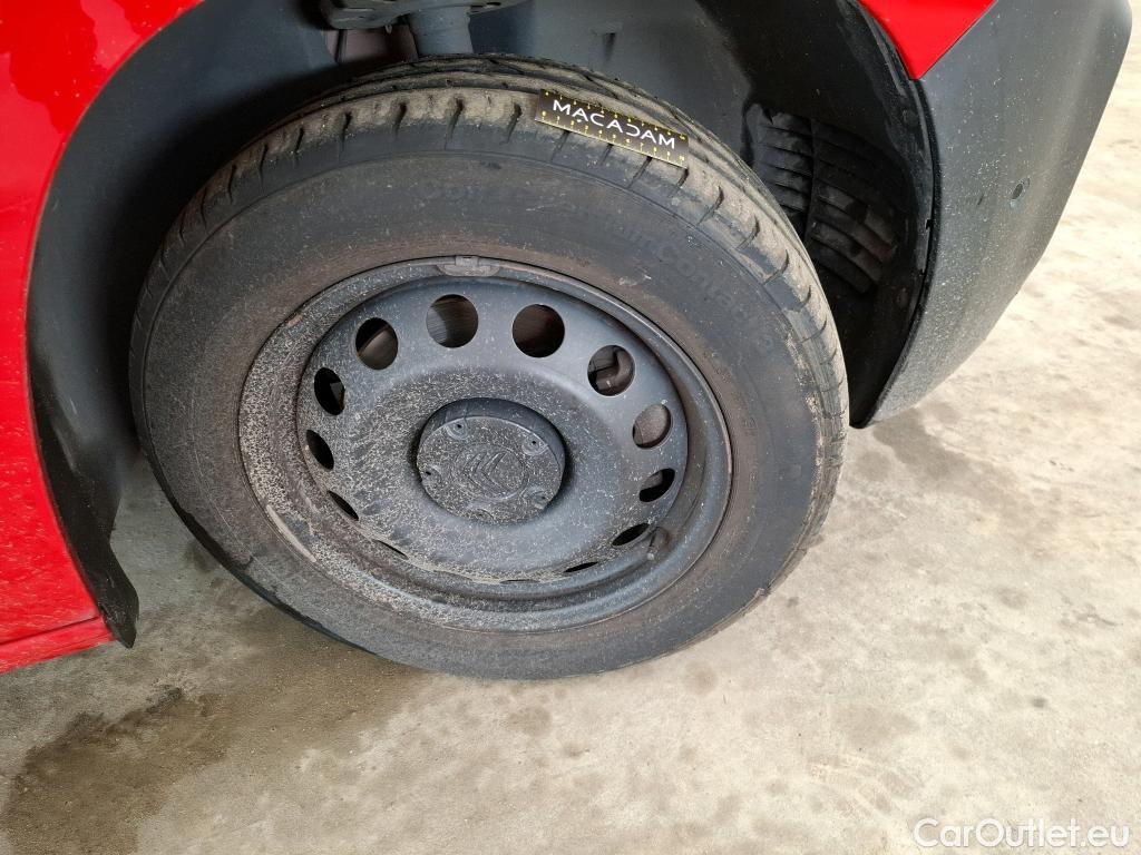  Citroen  Berlingo CITROEN  VU 4p Fourgonnette M 650kg BlueHDi 130 S&S EAT8 Driver #11